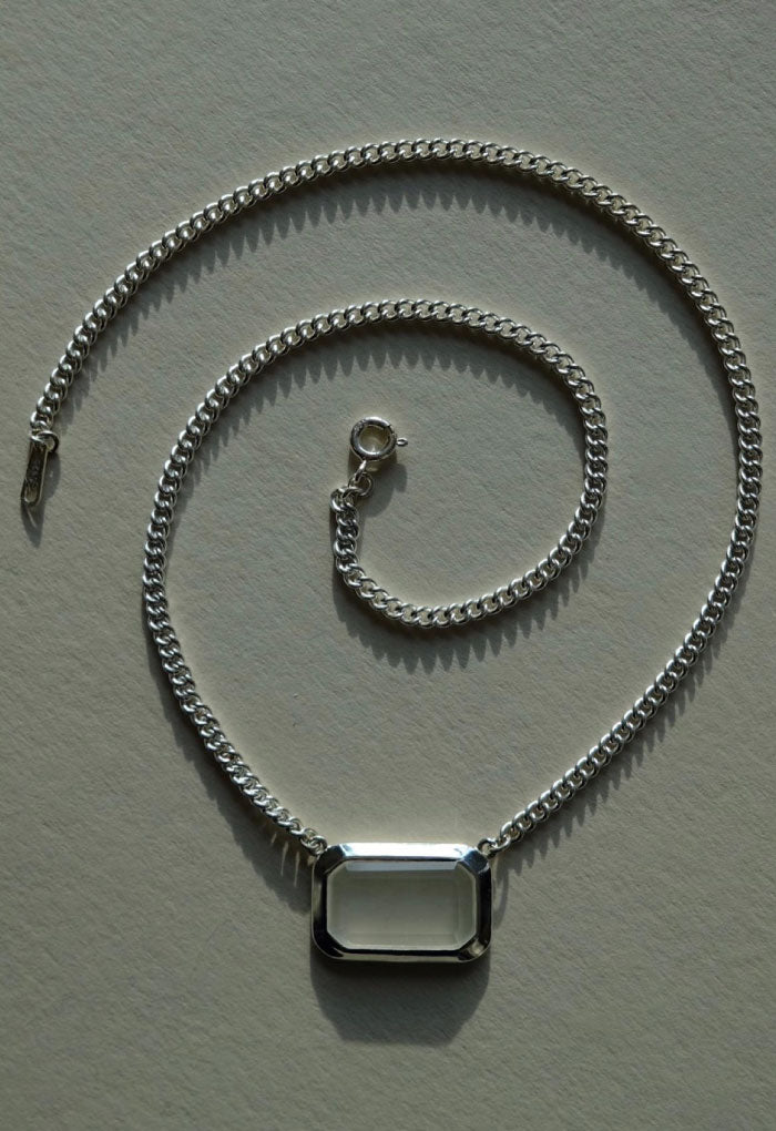 An Angled Flat Necklace